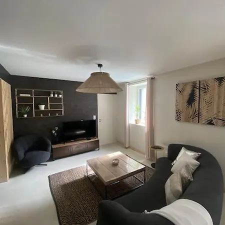 Maison Neuf: Spacious 9-room Retreat With Terrace *