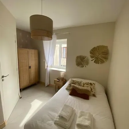 Maison Neuf: Spacious 9-room Retreat With Terrace Reims