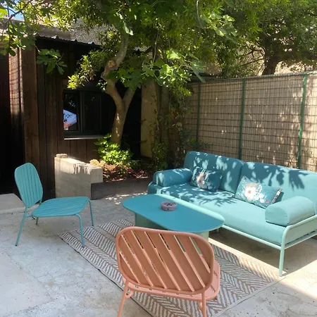 Maison Neuf: Spacious 9-room Retreat With Terrace Reims